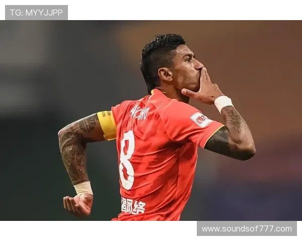 保利尼奥中场风格解析:攻守兼备表现稳健 保利尼奥中场风格解析:攻守兼备表现稳健